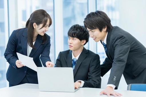 TOPPING LABOが解説｜成果につながるマーケティング研修の選び方と導入ポイント